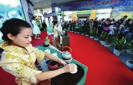 oOb֦{A~[iϡAԺ_~qpjbM~[i֦{[DtC117AѹA~M֫ج٤HF@PD쪺ĤQTڹA~|b֦{lڷ|i߶}CA|i|`W12U̡A@45ӮiΪ5000asY~BT~@С~ιA~X@ѮiAWҳоA|̡C