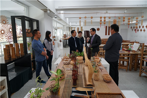 R: http://big5.arats.com.cn/gate/big5/big5.taiwan.cn/gate/big5/www.sdtb.gov.cn/u/cms/www/201712/06142315nods.jpg