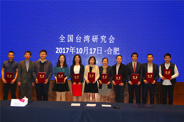 LwyגԔegP|Im} LwyגԔegP|Im}