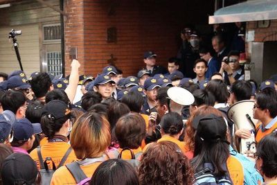 籓公隔Μ費z璾‥︽現院飽眷ㄖ頇Y牡方帶走3