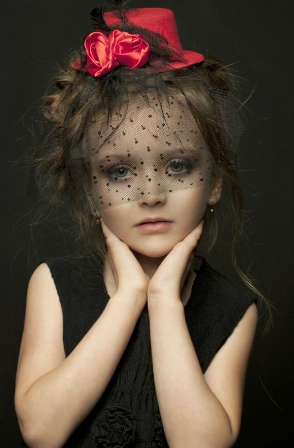 ݐݷs^ç X`ja^{R(Angelina Kurkina)|ÿ,[lܳyˣe],WFݤB