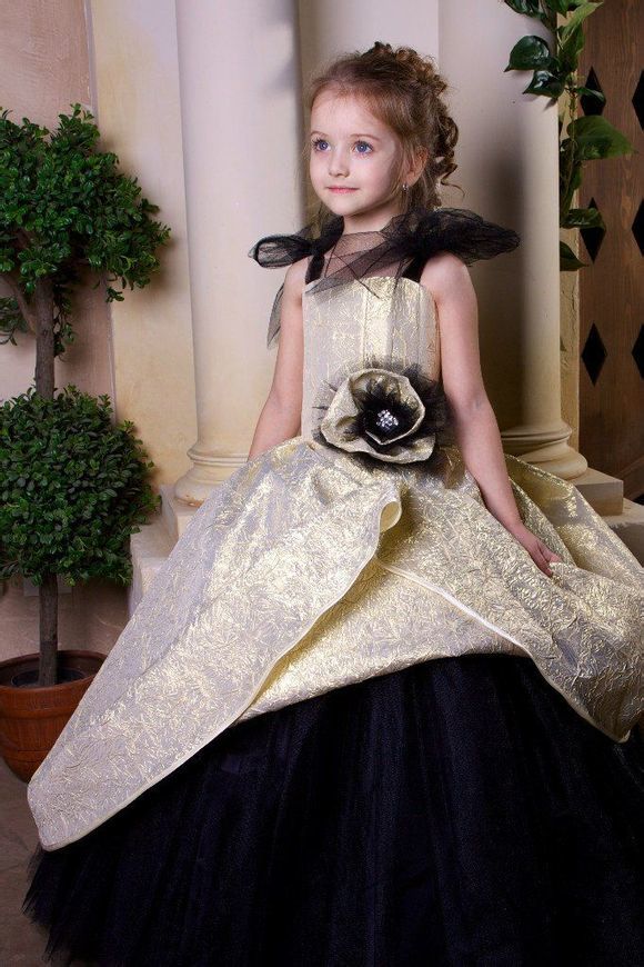 ݐݷs^ç X`ja^{R(Angelina Kurkina)|ÿ,[lܳyˣe],WFݤB