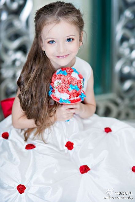 ݐݷs^ç X`ja^{R(Angelina Kurkina)|ÿ,[lܳyˣe],WFݤB