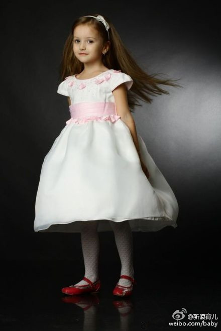 ݐݷs^ç X`ja^{R(Angelina Kurkina)|ÿ,[lܳyˣe],WFݤB