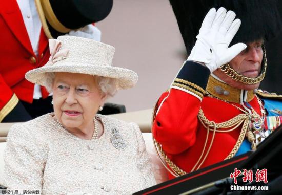 ؔHȤB2015e613޿YäZnJ{ҥՒ_Queen Elizabeth89Хͤo͡oIYäZccYڐ޿Y_{ҥՒʓdQpKzIcףDAPؐG_Cޮ_|ugS_TħQVI٤ҔU鶴Yޤ꣱˽lYrX