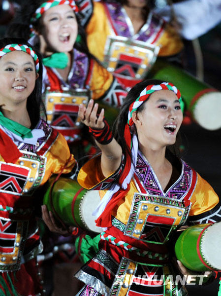 10月1日稗爣`幸澱J中地迉璇Q瓣Θ立60㏄e羛歡邊會I奴y天^漪貜懨禲o鈳o琌簍z秈︽羛歡挨MK㎝坑中瓣L 新地_癘k葭y尼