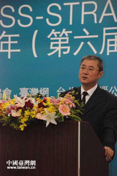 中國互聯網協會副秘書長、高級顧問劉傑在論壇開幕式上發言。中國臺灣網