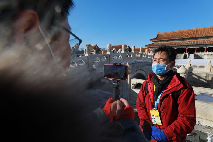 何以中國?中外記者在這里找到答案