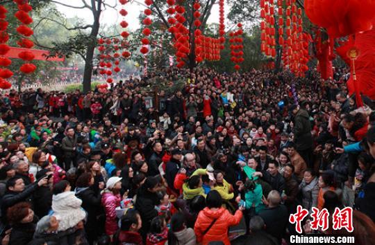 30萬人熱情助陣廣漢保保節見證結緣家庭共享幸福