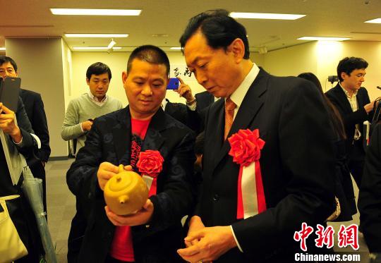 中日共同制作宜興陶藝作品亮相東京（圖）