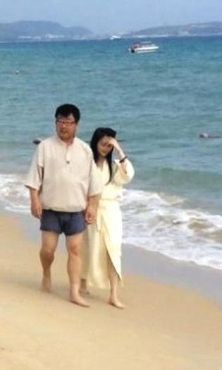 經濟學家為沙灘艷遇道歉 曾稱京房價低于30萬是恥辱 經濟學家為沙灘艷遇道歉 曾稱京房價低于30萬是恥辱