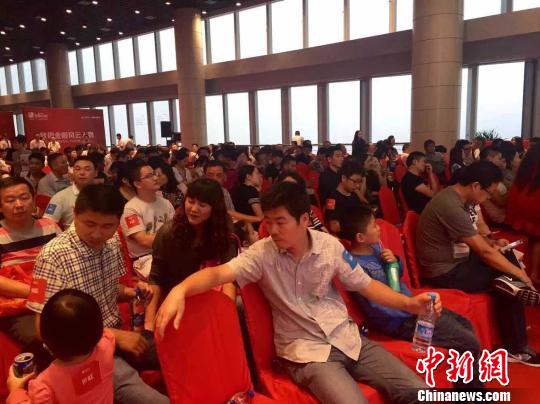 中秋南京樓市火爆 多樓盤“日光” 買房如買白菜 中秋南京樓市火爆 多樓盤“日光” 買房如買白菜