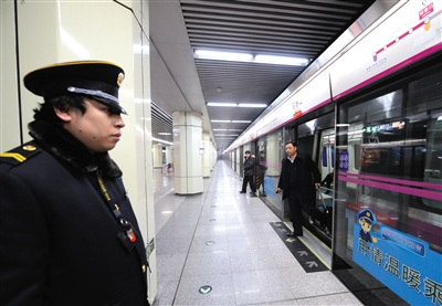 乘北京地鐵今起最低3元預計新票價周一迎“大考”