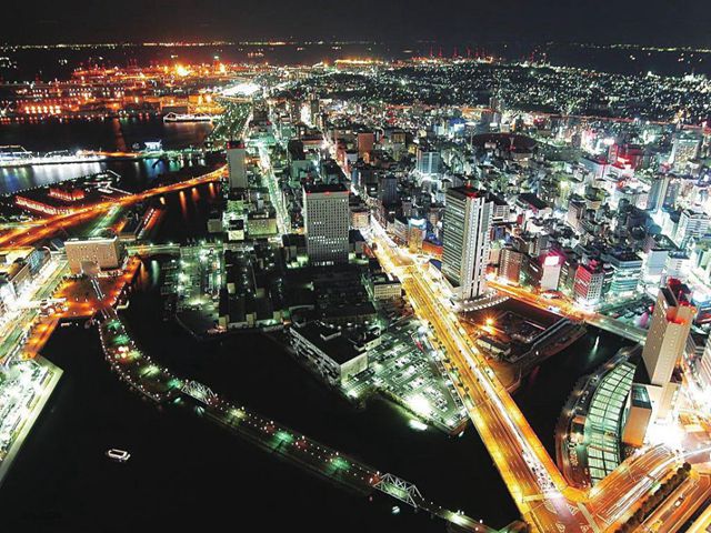 2008年金融危機後，外貿進出口要再現高增長已無可能，對經濟的拉動作用也在持續減弱。隨著外貿出口受阻，產能過剩嚴重，制造業也不景氣。另一方面，在土地、人力成本不斷上升後，這些城市的不少產業紛紛轉移到我國中西部以及東南亞等地區。近幾年外貿明星城市紛紛進入轉型升級和結構調整中，經濟增速放緩。
