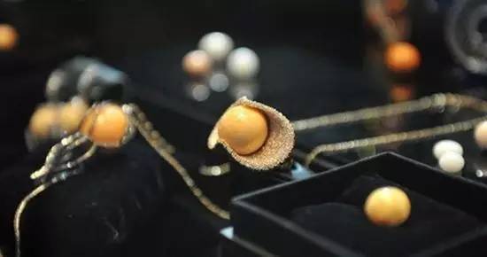 漁民撈個海螺當午飯發現稀有珍珠 據說價值幾十萬