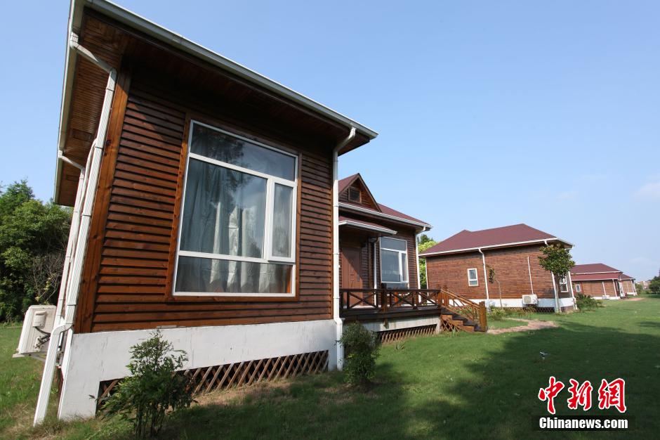 上海最“牛”違建豪宅藏秘林中 上海最“牛”違建豪宅藏秘林中