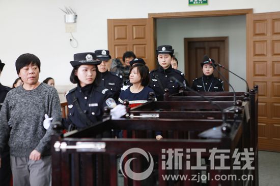 溫州:一群50多歲大媽開包廂吸毒當場被抓