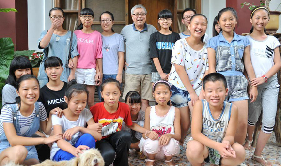 Taiwan compatriot Lin Nien-sheng runs free school in Fujian