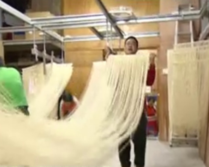 手工面線制作瀕臨失傳  臺灣面線達人堅持14年