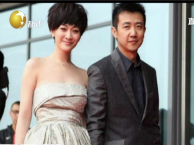 曝李小冉鄢頗分手2個月  男方約妙齡女子吃飯