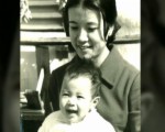 高顏值！莫文蔚曬童年與母親合影
