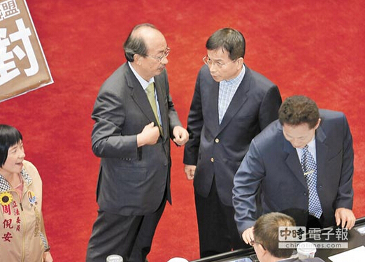 洪秀柱版證所稅昨未過三讀 或冷凍1個月後表決 洪秀柱版證所稅昨未過三讀 或冷凍1個月後表決