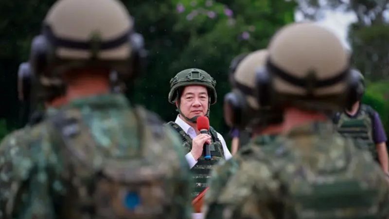 臺灣同胞請注意:前方統一站,請走和平路! 臺灣同胞請注意:前方統一站,請走和平路!