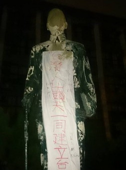 OW@jǮն餺ۻɹD}a yQ\d