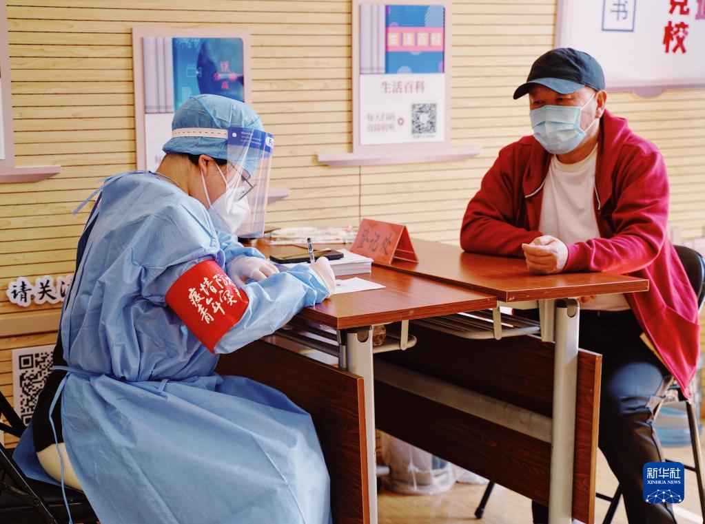 上海奉賢:推進老年人新冠疫苗接種工作