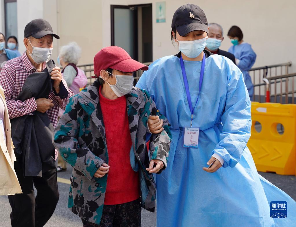 上海奉賢:推進老年人新冠疫苗接種工作