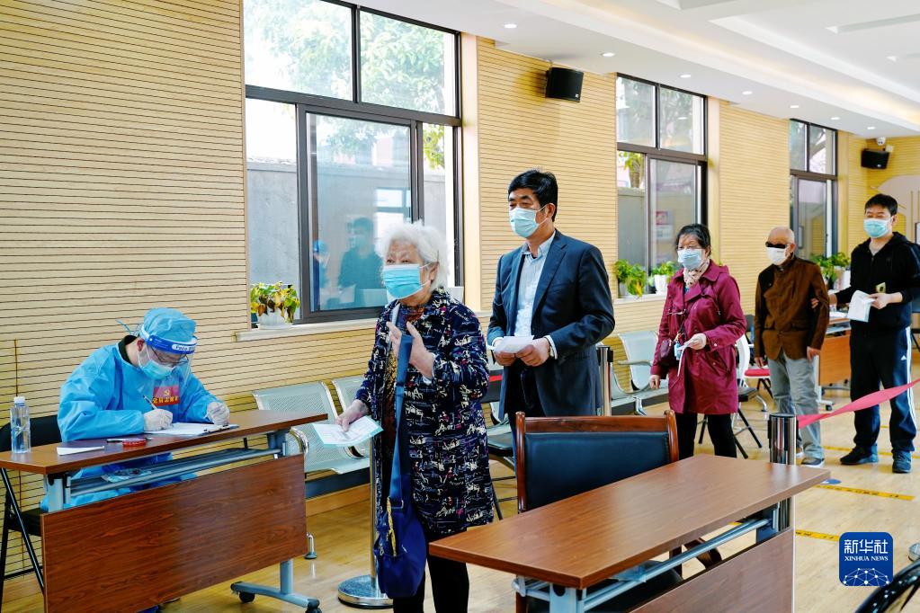 上海奉賢:推進老年人新冠疫苗接種工作