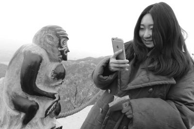 ¦b»Äl®p¬èºÖ»O¡A¹C«ÈºNºÖµU¡B«YºÖµP¡B¬è¨D¥¦w¡C¨ÊµØ®É³ø°OªÌ