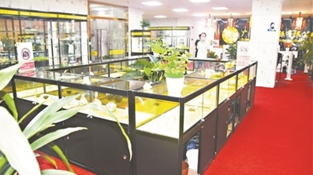 網購古玩倣品充場面 “鑒寶師”竟是盜墓賊!
