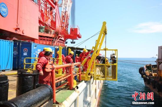 ƹϡGQŢUiIN@~C <a target='_blank' href='http://big5.arats.com.cn/gate/big5/www.chinanews.com/'><p  align=