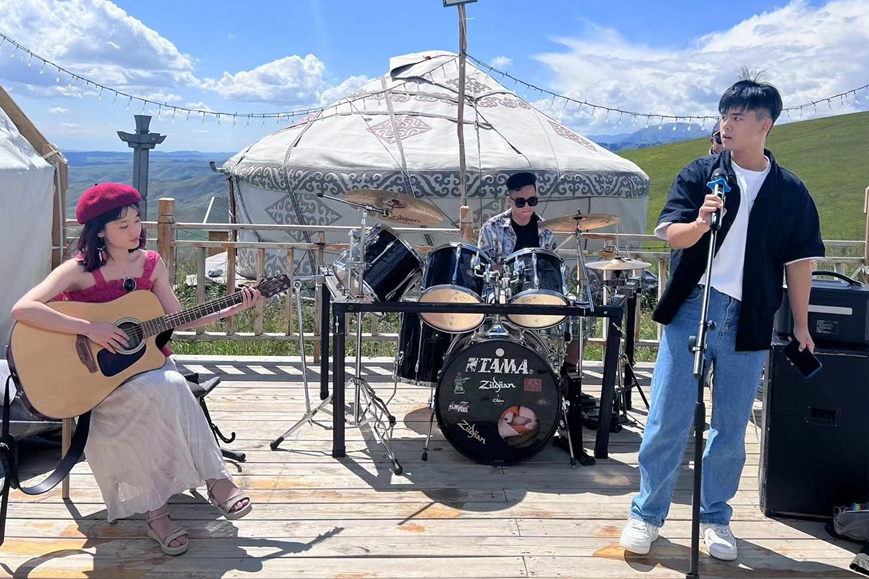 LtGbj֩ꡧڤV𡨡Abe椤nۤv