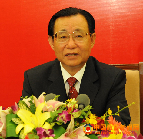 《人民政協重要文獻選編》出版座談會14日在京舉行。中共中央政治局委員、全國政協副主席王剛出席座談會並講話。 張海霞 攝